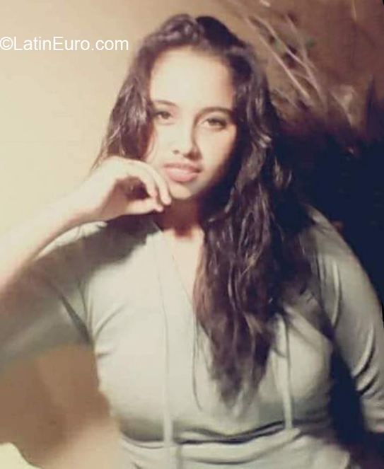 Date this charming Peru girl Pamela from Lima PE1850
