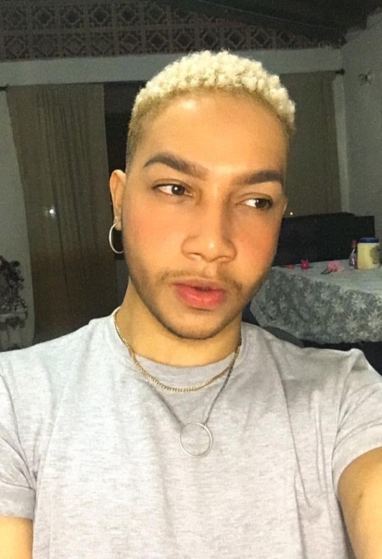Date this happy Colombia man Luis Monsalve from Medellín CO30019