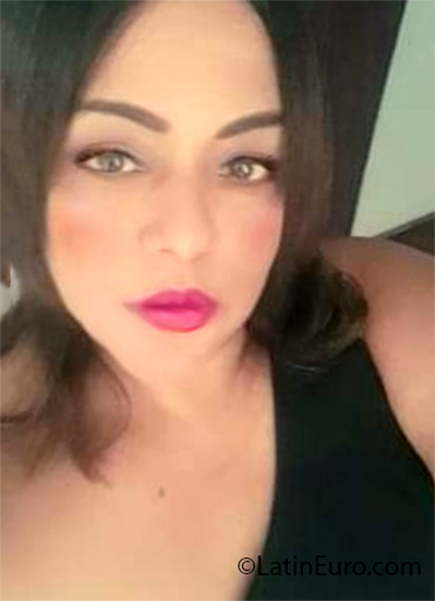 Date this good-looking Colombia girl Sandra verena from Barranquilla CO30085