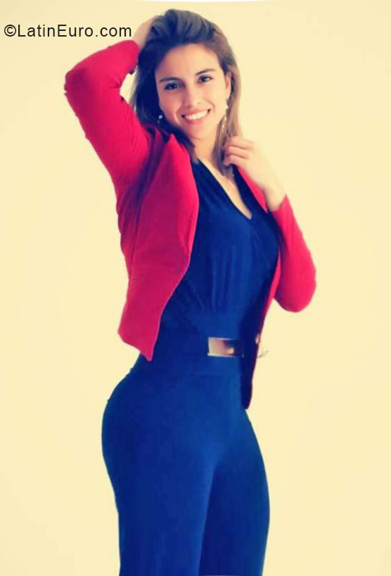 Date this pretty Colombia girl Luz Elena from Bogota CO30146