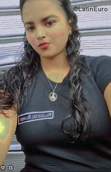 Date this delightful Venezuela girl Crismar from San Carlos VE3942