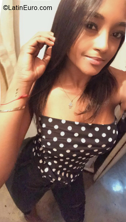 Date this foxy Costa Rica man Juan from Santo Domingo DO39884