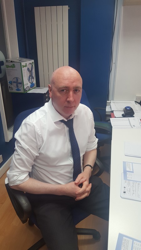 Date this funny England man Eddie from London EN115