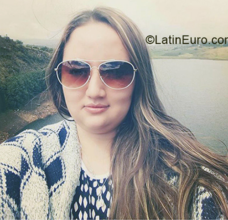 Date this lovely Colombia girl Camila from  CO30387