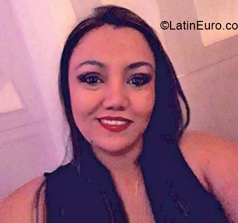 Date this sensual Colombia girl Gloria from Cartagena CO30392