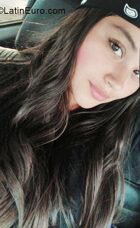 Date this beautiful Peru girl Karen from Lima PE1897