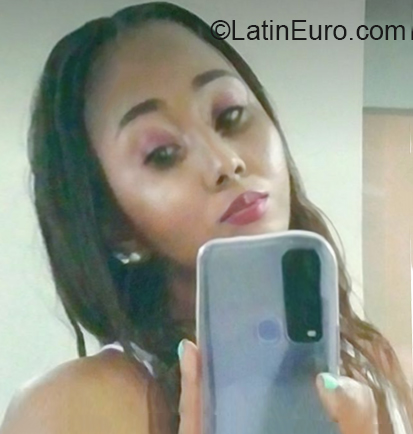 Date this athletic Colombia girl Blanca from Pereira CO30521