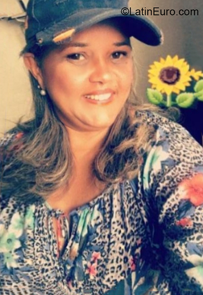 Date this voluptuous Brazil girl Ana from Olinda - Recife BR11408