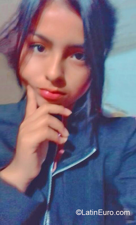 Date this beautiful Peru girl Malu from Ica PE1903