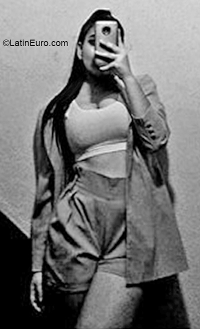 Date this pretty Colombia girl Clara from Medellin CO30542