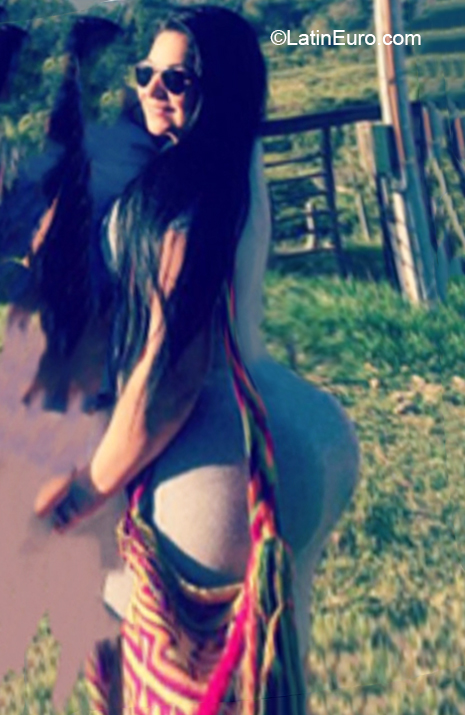 Date this cute Colombia girl Andrea from Neiva CO30632