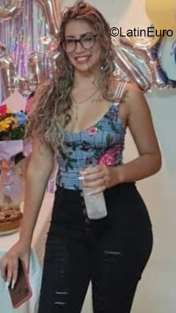 Date this pretty Venezuela girl Fabiola from Caracas VE4010