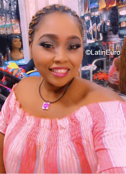 Date this charming Dominican Republic girl Laurette from Santo Domingo DO40068