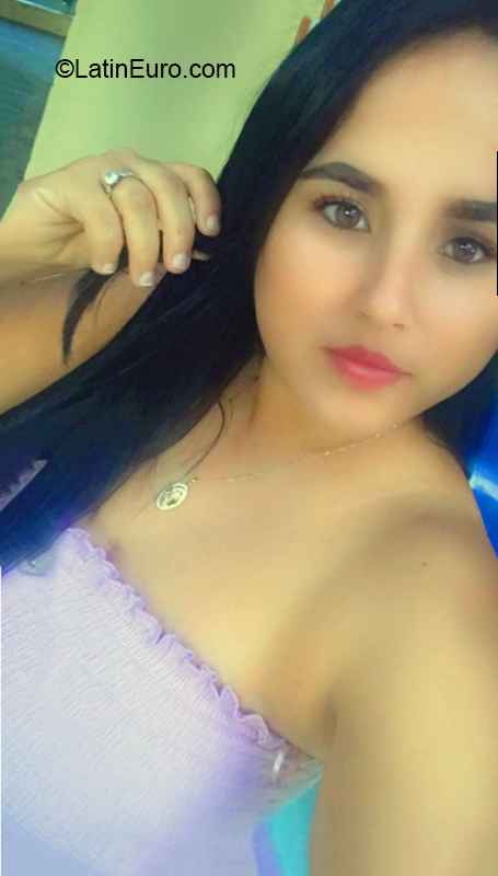Date this young Dominican Republic girl Madelyne from Santiago DO40070