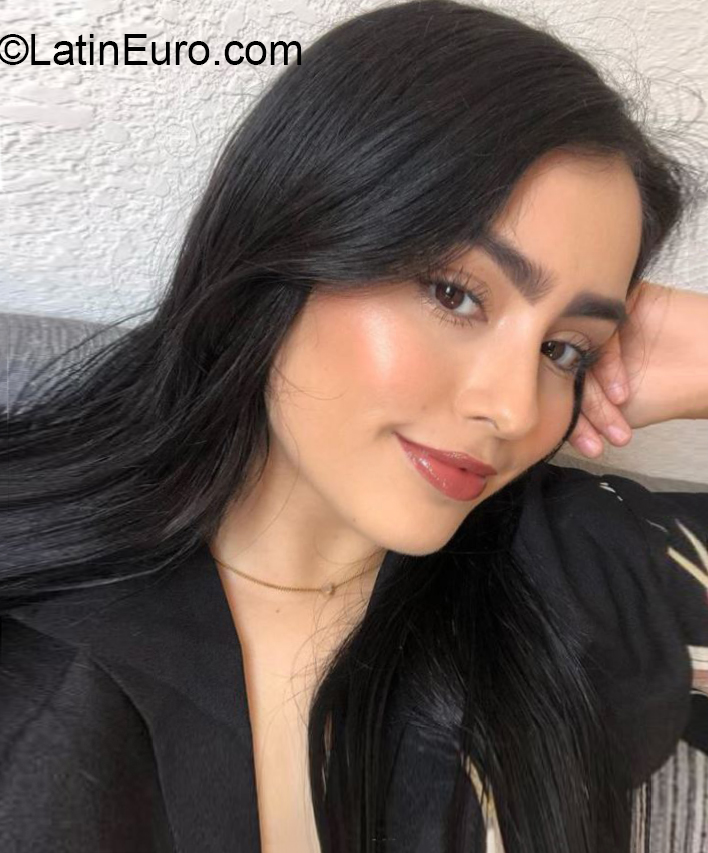 Date this foxy Mexico girl Karen from Tijuana MX2462