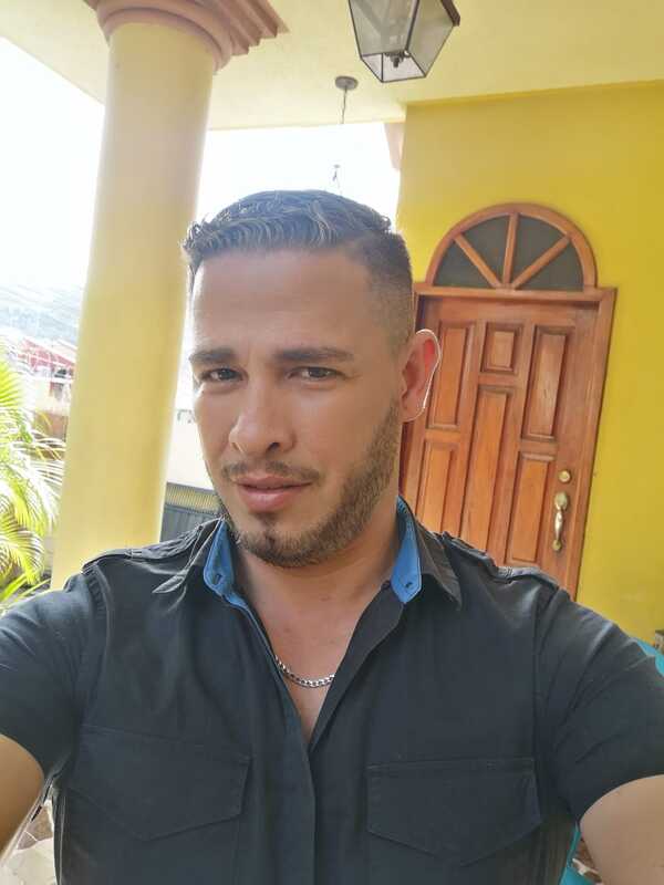 Date this happy Honduras man Waily mairena from Tegucigalpa HN2929