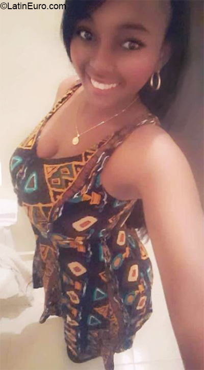 Date this georgeous Dominican Republic girl Maria from Higuey DO40115