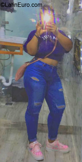 Date this funny Dominican Republic girl July from Santo Domingo DO40116