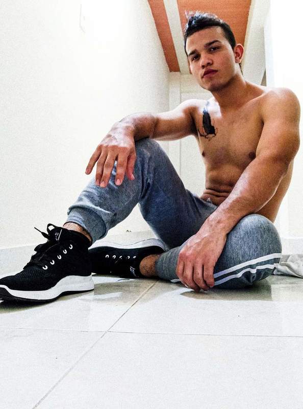 Date this athletic Colombia man Josmer from Socorro CO30692
