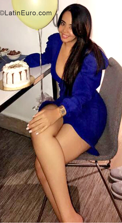 Date this athletic Dominican Republic girl Lys from Santo Domingo DO40135