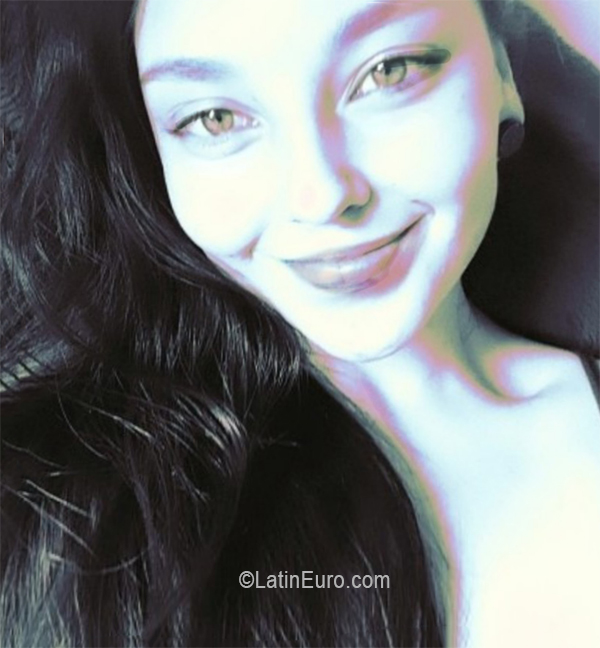 Date this funny Colombia girl Andrea from Chia CO30828