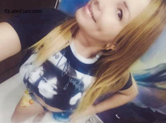 Date this nice looking Panama girl Rina from Panama City CO30844