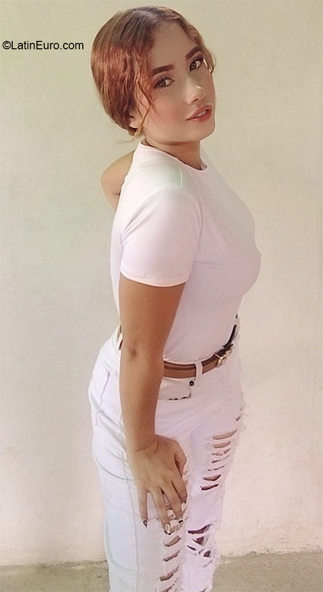 Date this voluptuous Venezuela girl Ruth from Barquisimeto VE4071