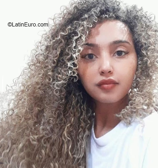 Date this sensual Brazil girl Flavia from Belo Horizonte BR11452