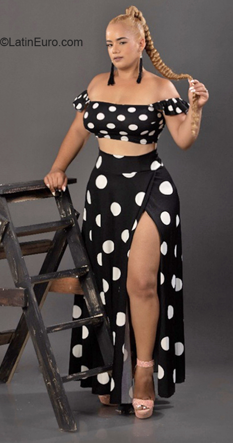 Date this charming Dominican Republic girl Massiel from Nagua DO40228