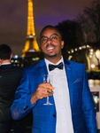 funny Dominican Republic man Kenny from Paris FR333