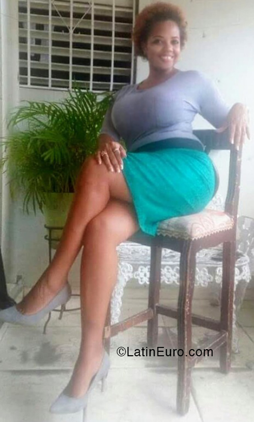 Date this lovely Dominican Republic girl Sheila from Santo Domingo DO40368