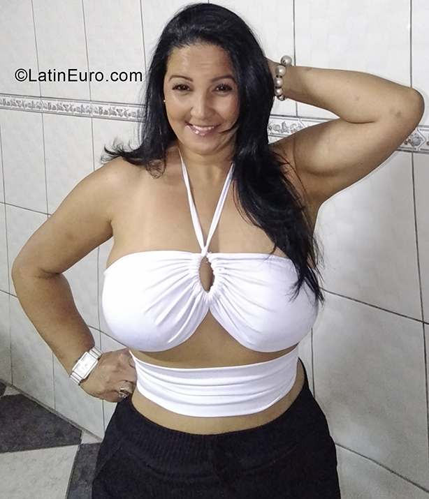 Date this foxy Brazil girl Vera from Sao Paulo BR11473