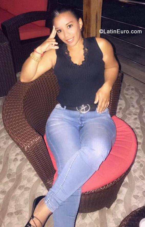 Date this beautiful Dominican Republic girl Maria from San Francisco Macoris DO40279