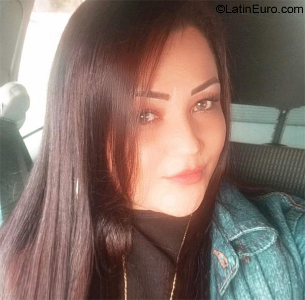 Date this georgeous Brazil girl Hevary from Colombo BR11520