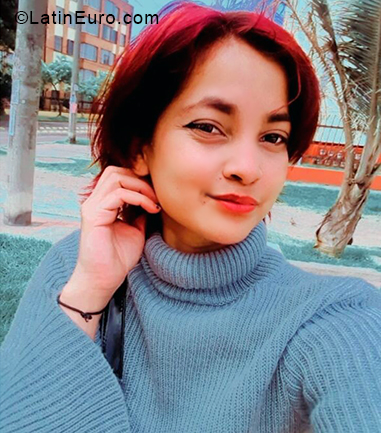 Date this foxy Colombia girl Susi from Bogotá CO31023