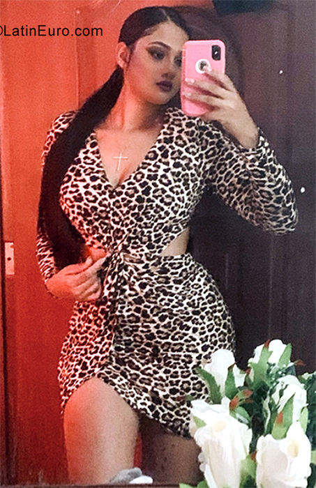 Date this funny Dominican Republic girl Nanlely from Nagua DO40363