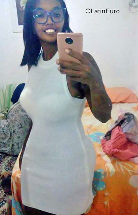 Date this sensual Brazil girl Lela from Recife BR11587