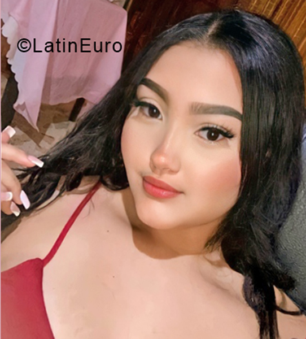 Date this athletic Colombia girl Carolina from Medellin CO31116