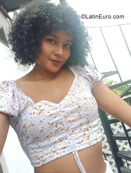 Date this sultry Colombia girl 041111 from Barranquilla CO31476