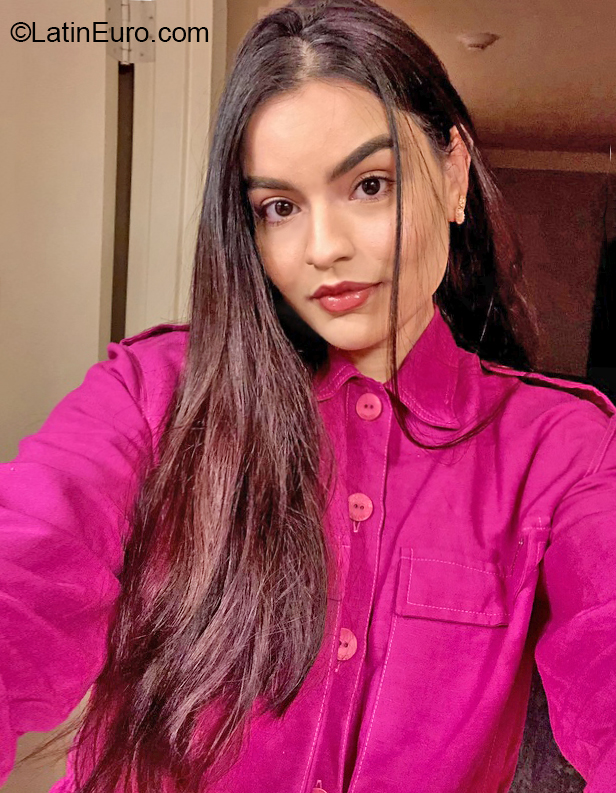 Date this stunning Brazil girl Gabriel from Sao Gabriel BR11621