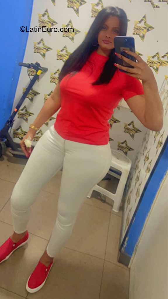 Date this athletic Spain girl Lapatrona from Barcelona ES680