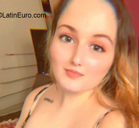 Date this voluptuous Uruguay girl Valentina from Montevideo UY87