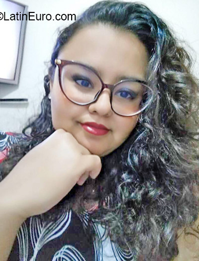 Date this beautiful Brazil girl Albiege from Porto Alegre BR11646