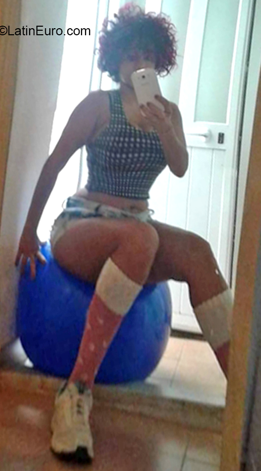 Date this georgeous Brazil girl Ana Paula from Barra Do Garcas BR11652