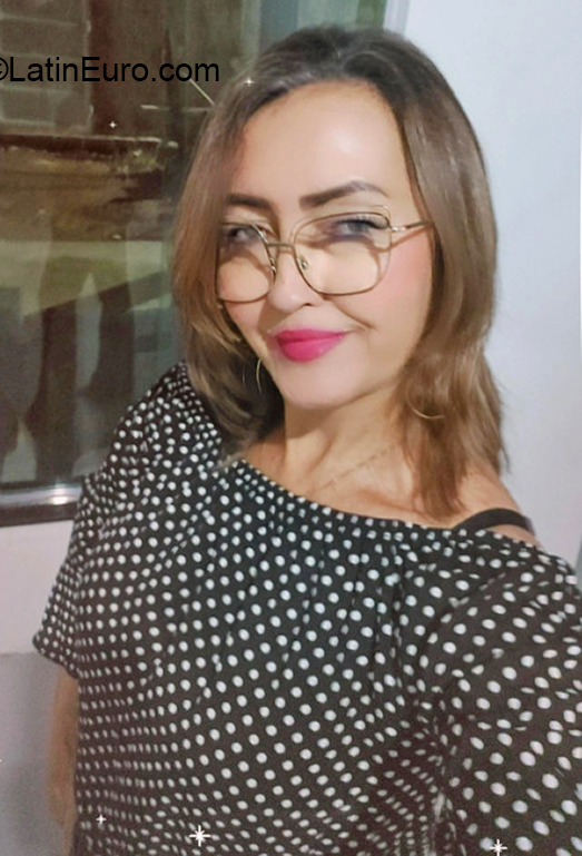 Date this attractive Brazil girl Maria from Boa Vista BR11653