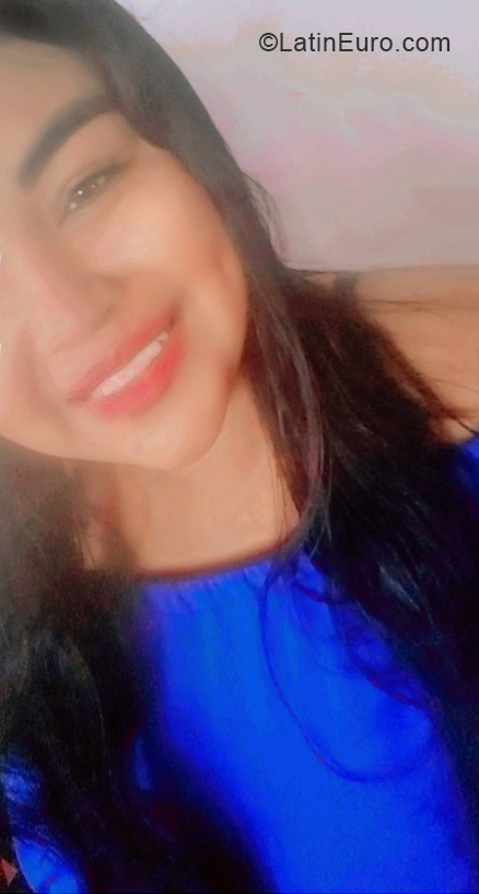 Date this tall Mexico girl Tayem from Juarez MX2557