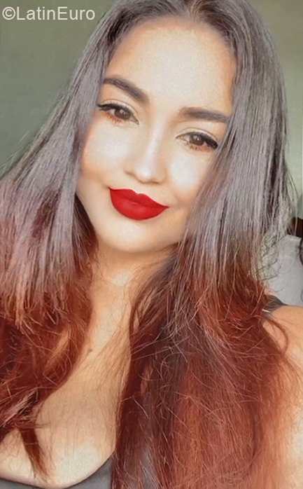 Date this stunning Brazil girl Beatriz from Belem BR11662