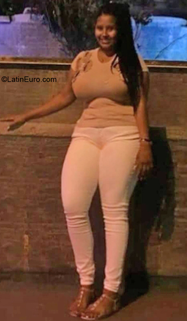 Date this funny Colombia girl Alejia from Cali CO31347
