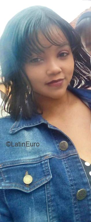 Date this voluptuous Brazil girl Jessica from Sao Paulo BR11670