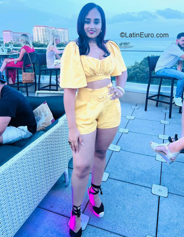 Date this happy Dominican Republic girl Charimal from Santiago DO40594